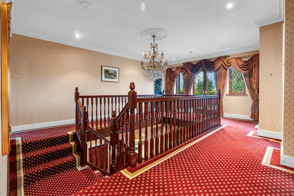 Additional image 17 of 6 bed property for saleWare Park, Ware SG12