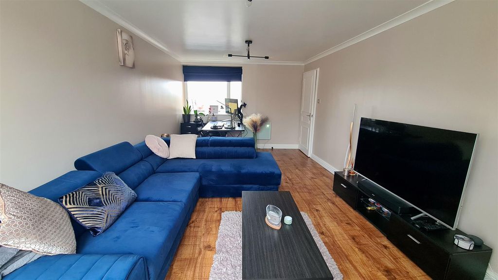 Property photo 3 of 12 20250122_100112.Jpg