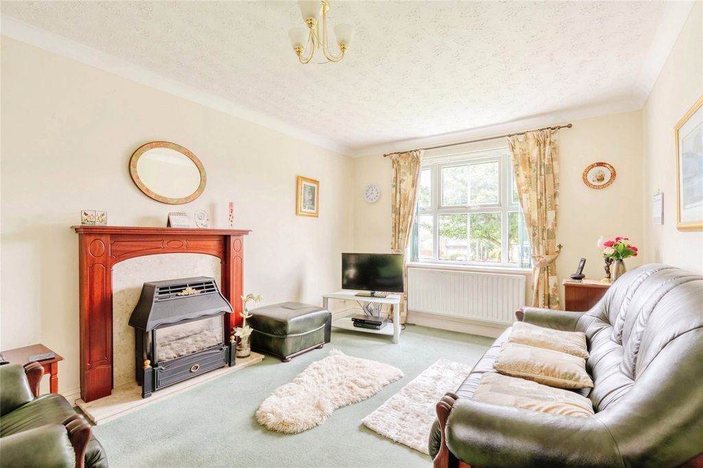Property photo 3 of 17 Picture No. 10