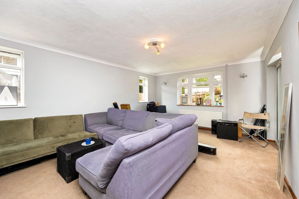 Property photo 3 of 24