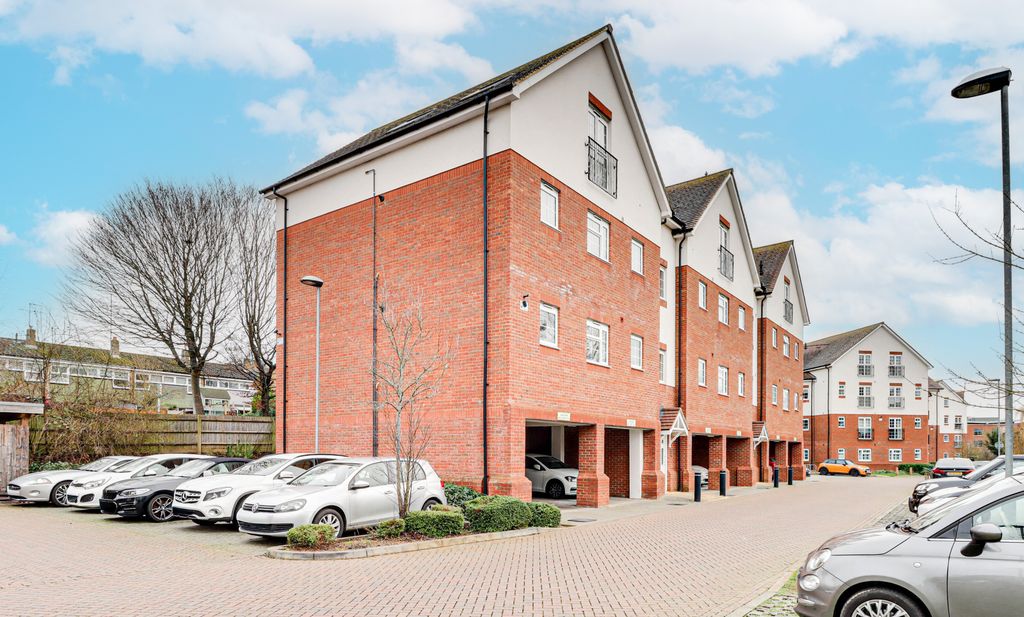 Property photo 1 of 12 Front