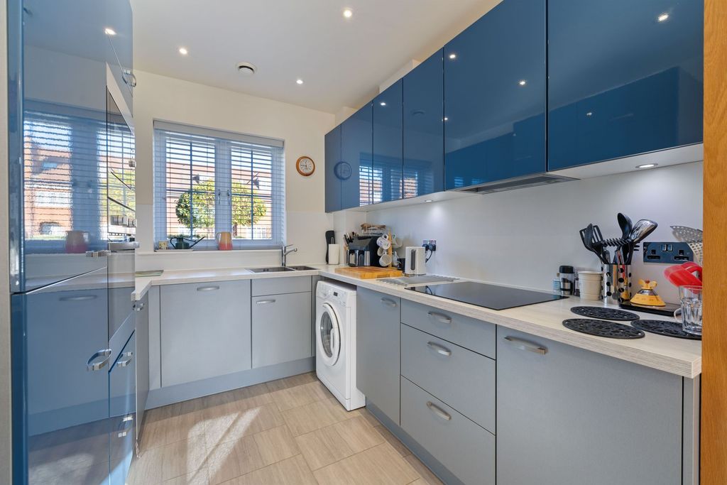 Property photo 3 of 22 Kitchen