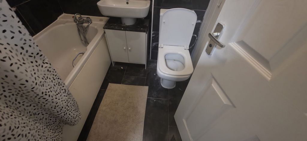 Property photo 3 of 13 Gallery