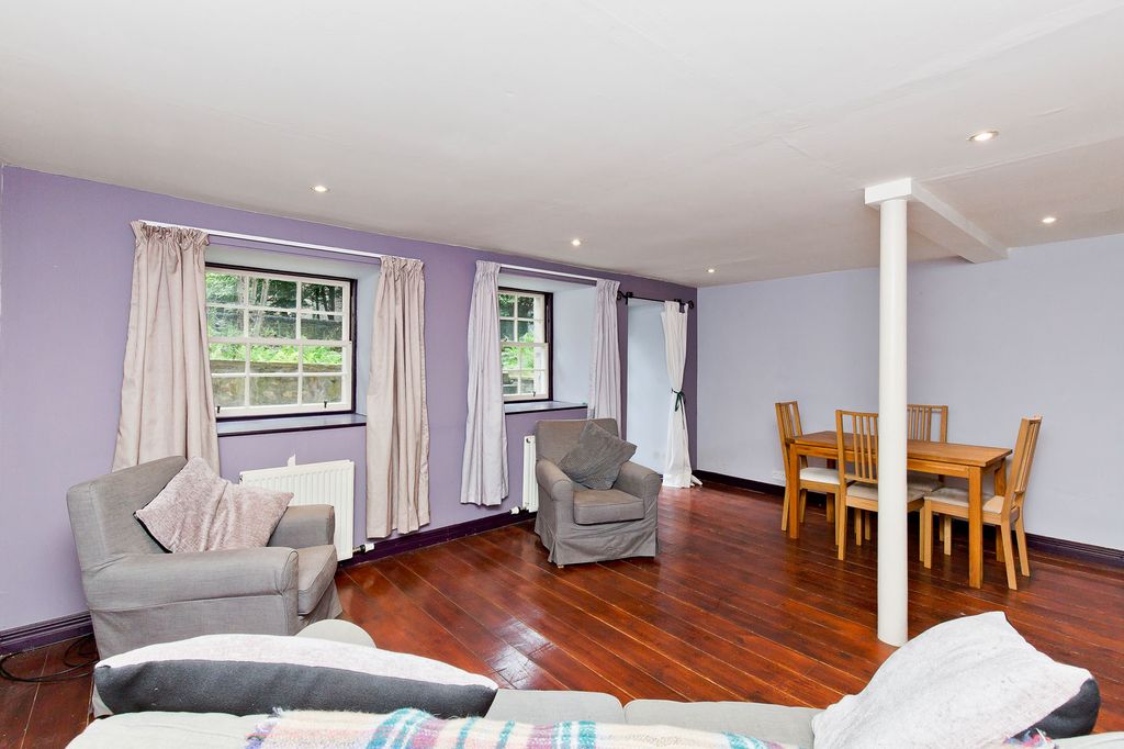 Property photo 3 of 27