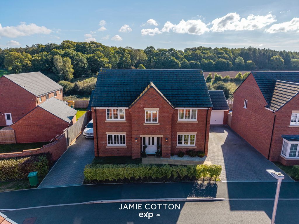 Property photo 2 of 40