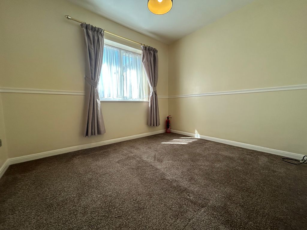 Property photo 3 of 6 Balcony