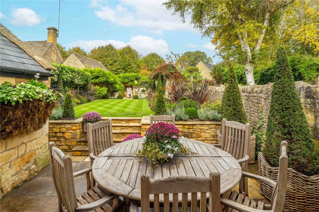 Property photo 2 of 23 Picture No. 02