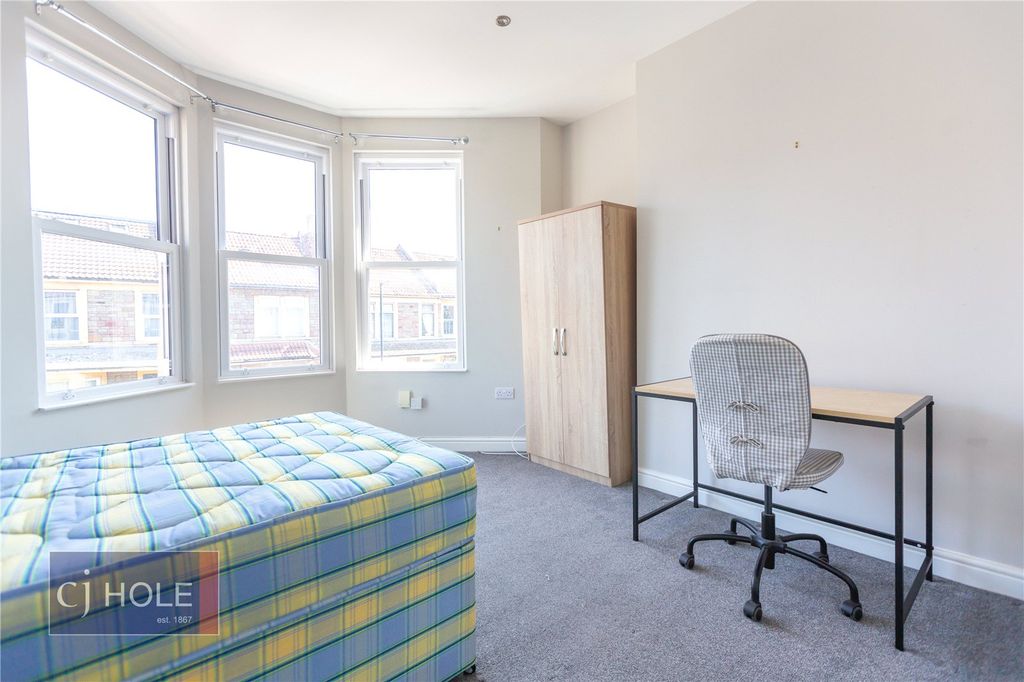 Property photo 3 of 18 Picture No. 34