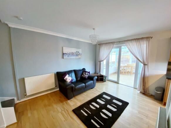 Property photo 2 of 11 2