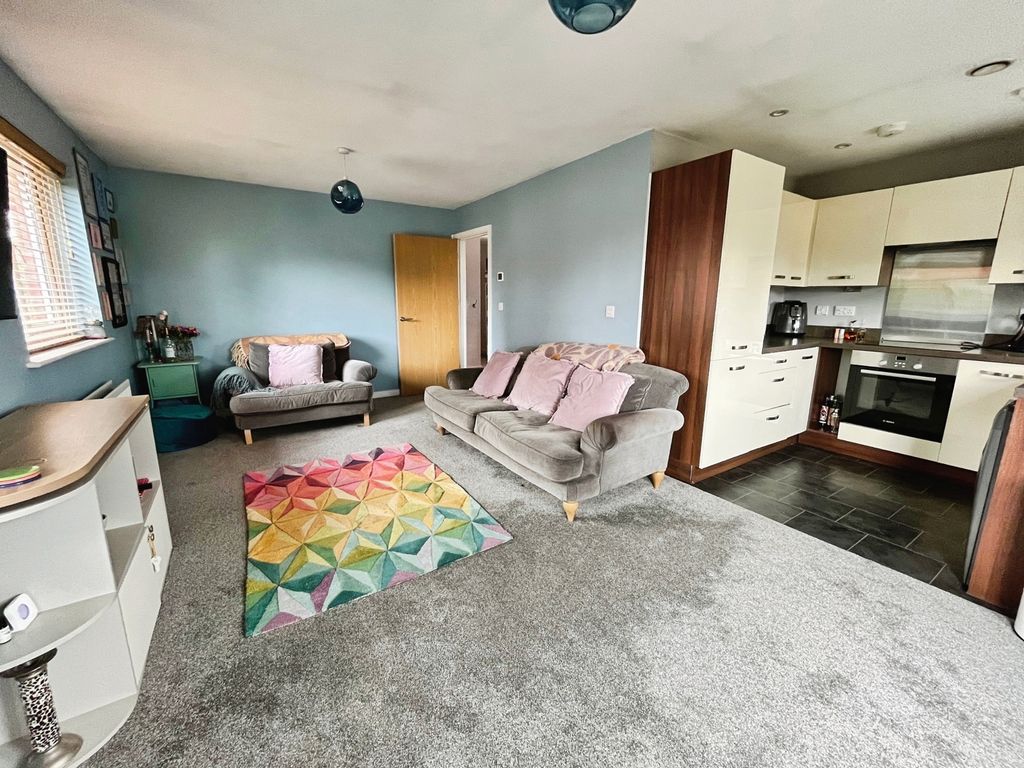 Property photo 3 of 19 Pbox-Img.Jpg