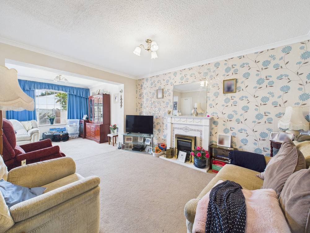 Property photo 2 of 16 Picture No. 12