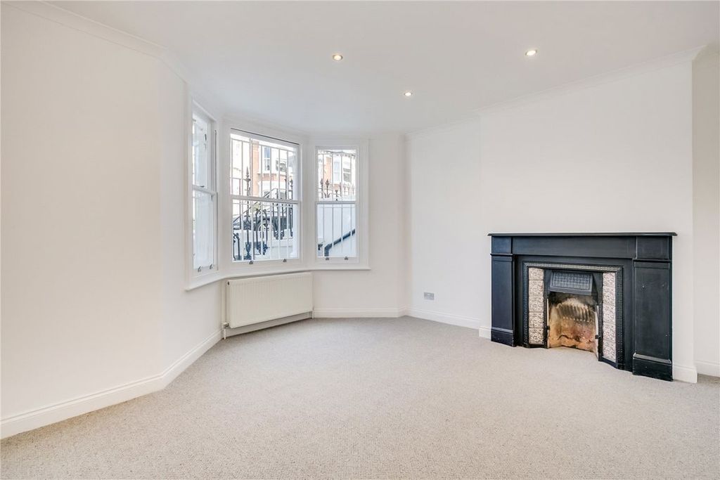 Property photo 2 of 7