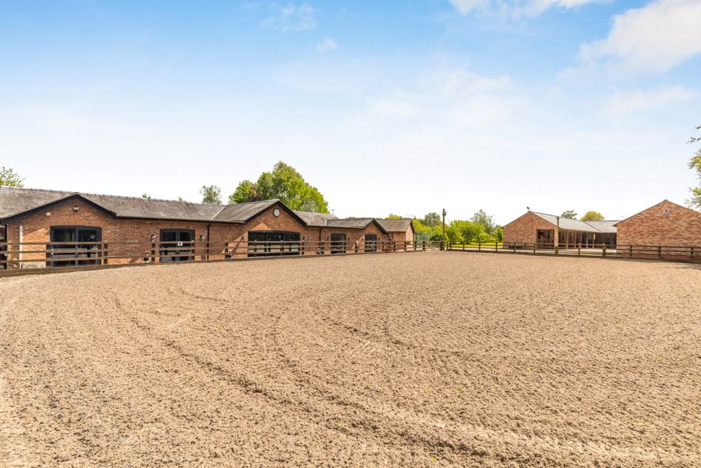Additional image 28 of 7 bed equestrian for salePark Lane, Higher Walton, Warrington, Cheshire WA4