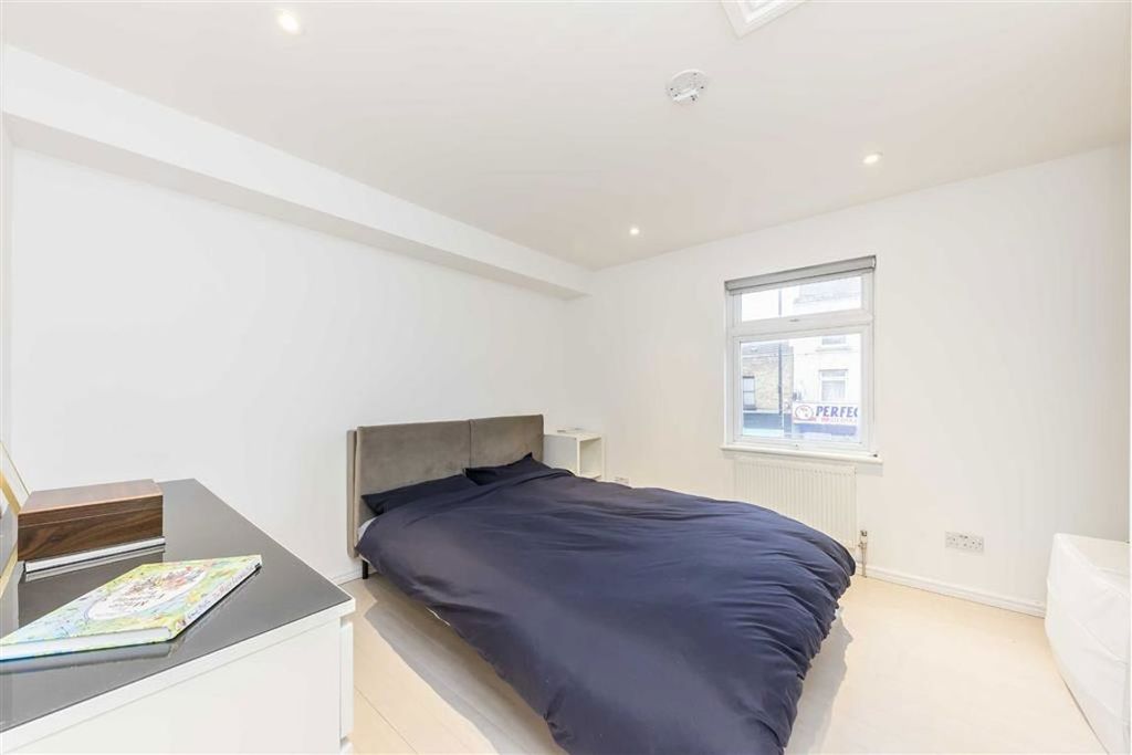 Property photo 3 of 5