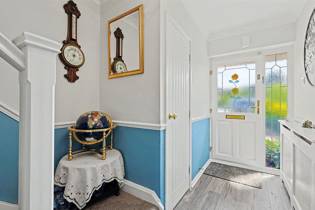 Property photo 2 of 22