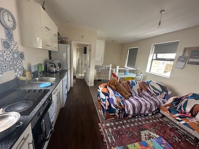 Property photo 2 of 3
