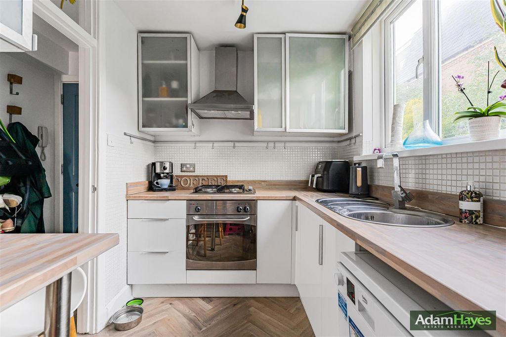 Property photo 3 of 14 6_80390_Watermarked.Jpg
