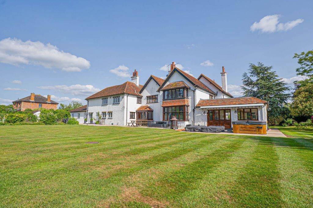 Property photo 2 of 44