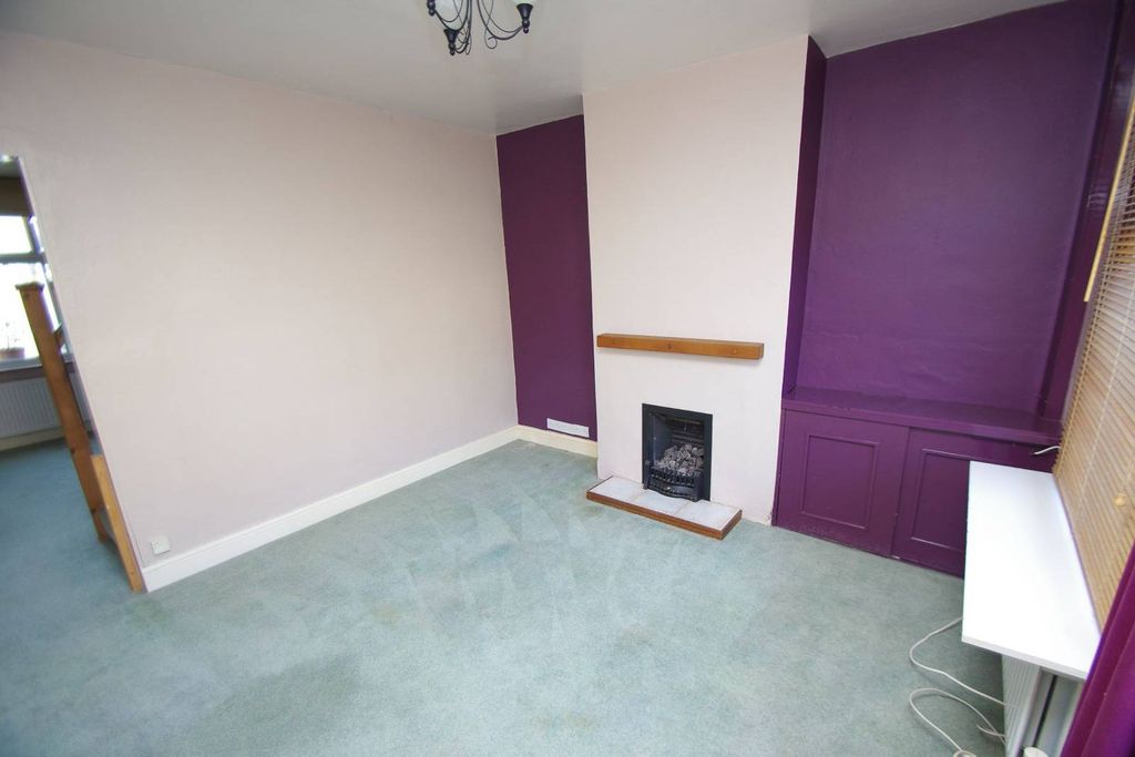 Property photo 2 of 21