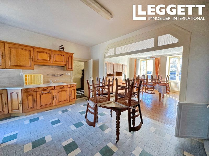 Property photo 2 of 10