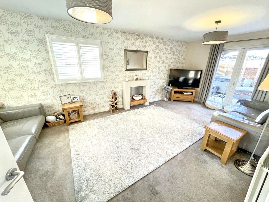 Property photo 3 of 20