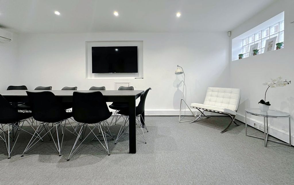 Property photo 2 of 16 Poplarhouse_Hale_Officestolet_4.Png