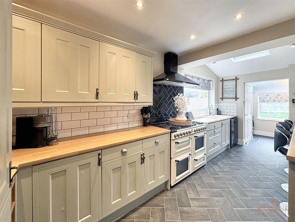 Property photo 2 of 21 Img_5093.Jpg