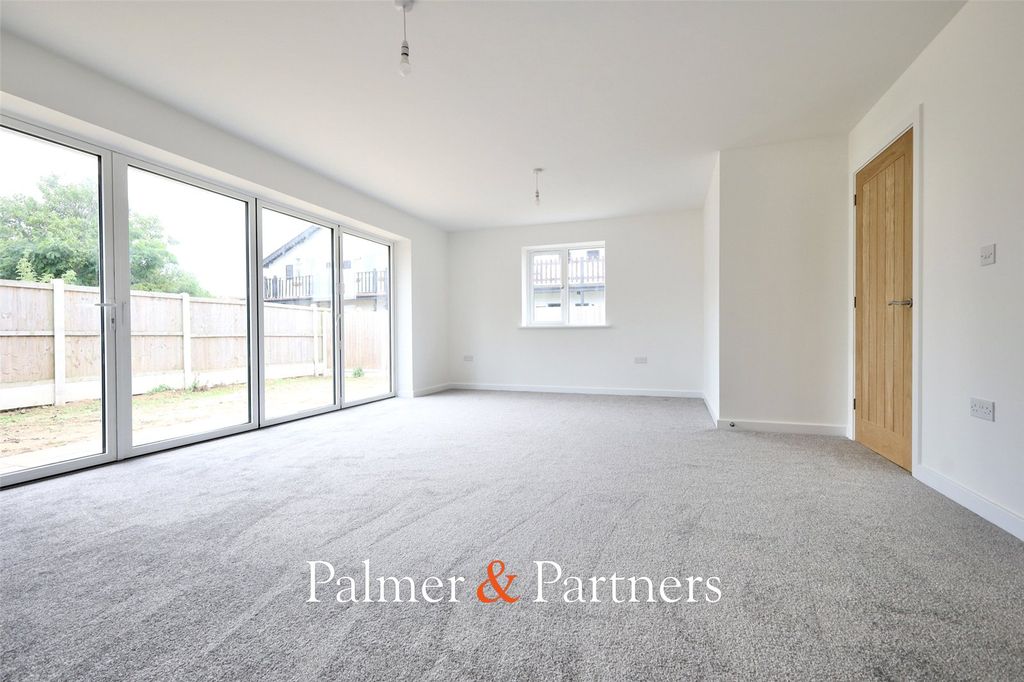 Property photo 3 of 14 Picture No. 23