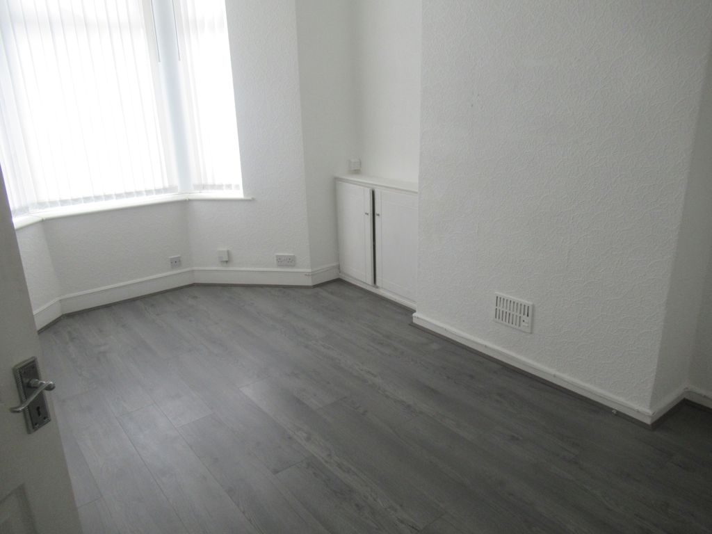Property photo 2 of 6 Lounge