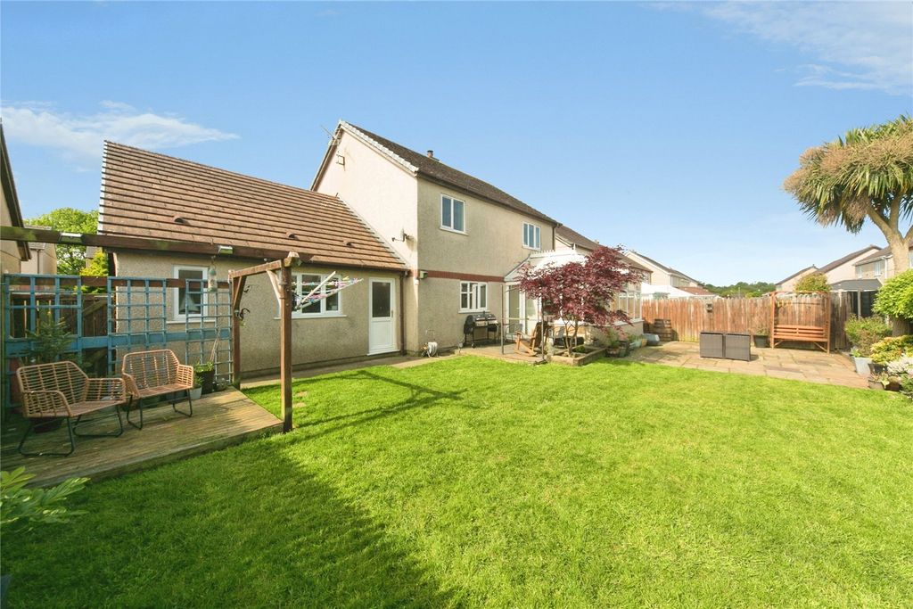 Property photo 2 of 22 Picture No. 18