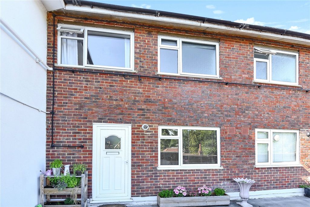 Property photo 1 of 9 Picture No. 10