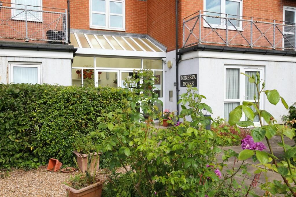 Property photo 1 of 10