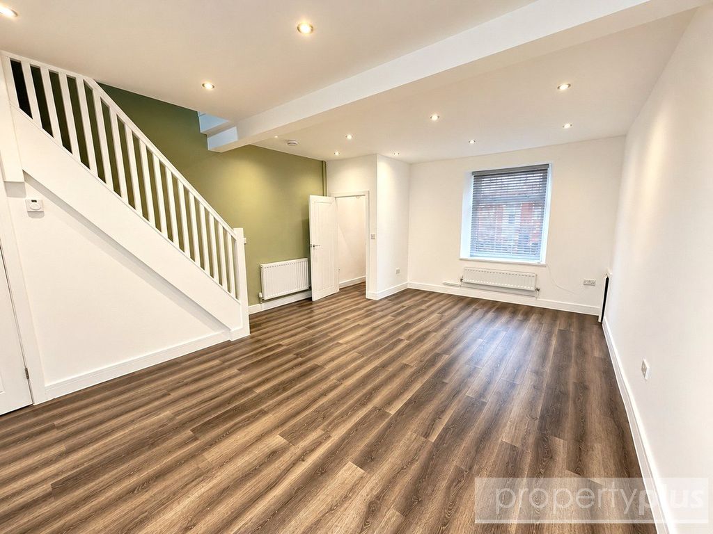 Property photo 3 of 10 Picture No. 04