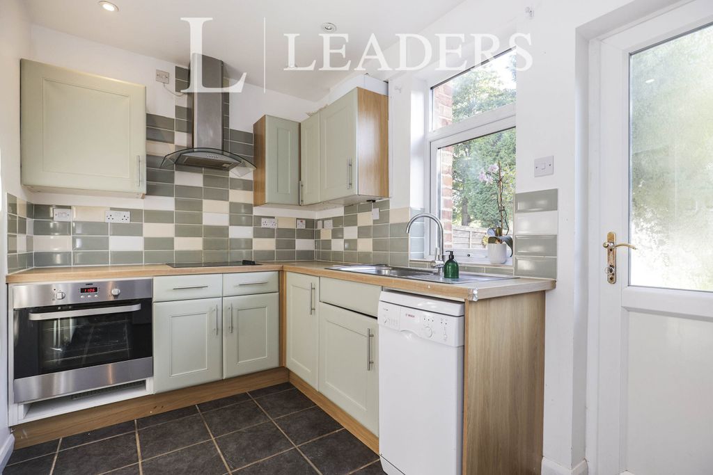 Property photo 2 of 10 Kitchen