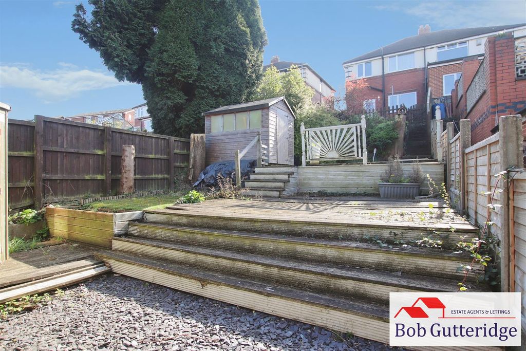Property photo 3 of 27 Enclosed Tiered Rear Garden