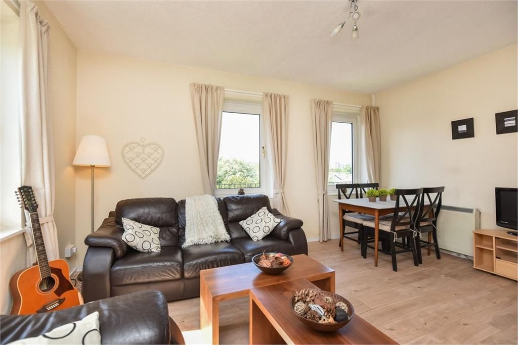 Property photo 3 of 12 Photo 2