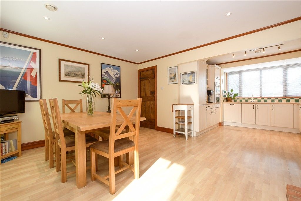 Property photo 2 of 12 Dining Area