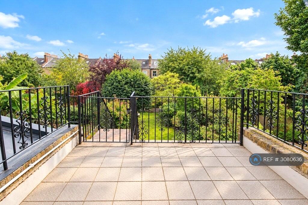 Property photo 3 of 16 Picture No. 03