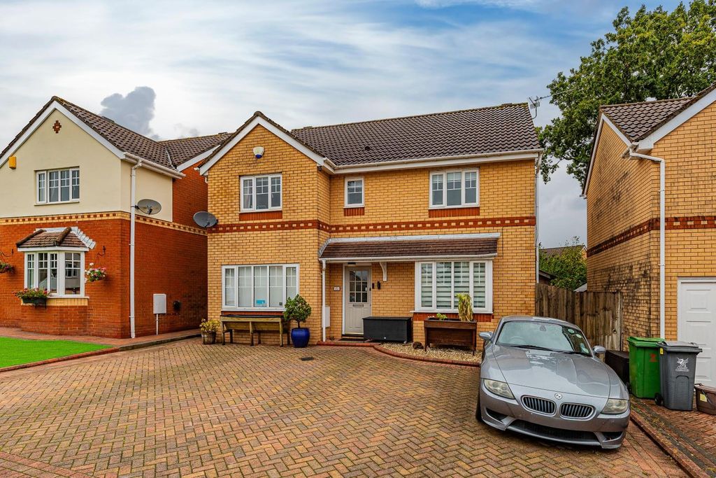 Property photo 1 of 27 16-16.Jpg