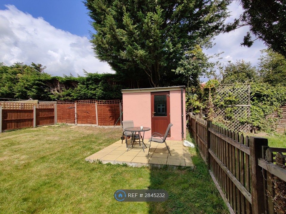 Property photo 2 of 20