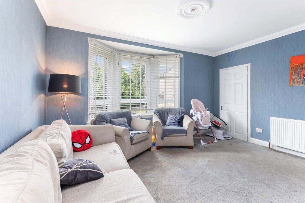 Property photo 2 of 17 2