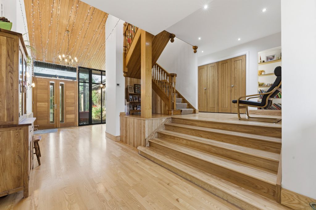 Property photo 2 of 56