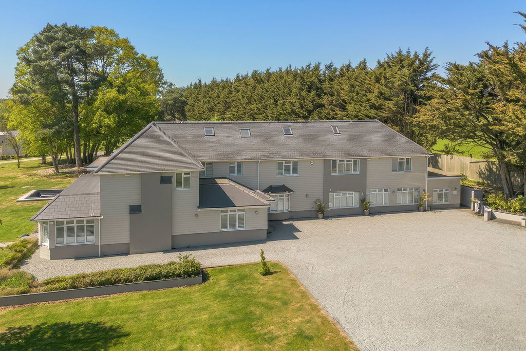 Property photo 2 of 69