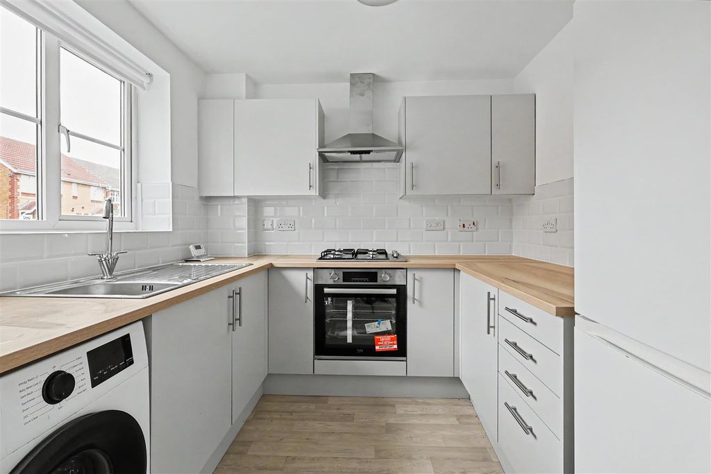 Property photo 2 of 12 Img_5614.Jpg
