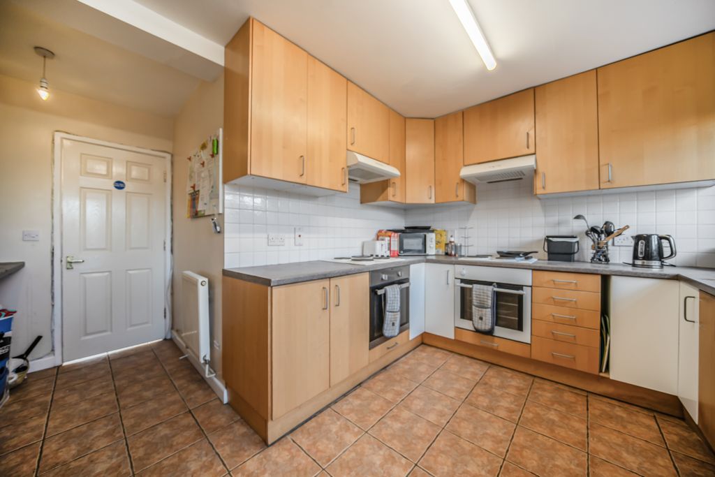 Property photo 2 of 9 138094156915E896B0F2B