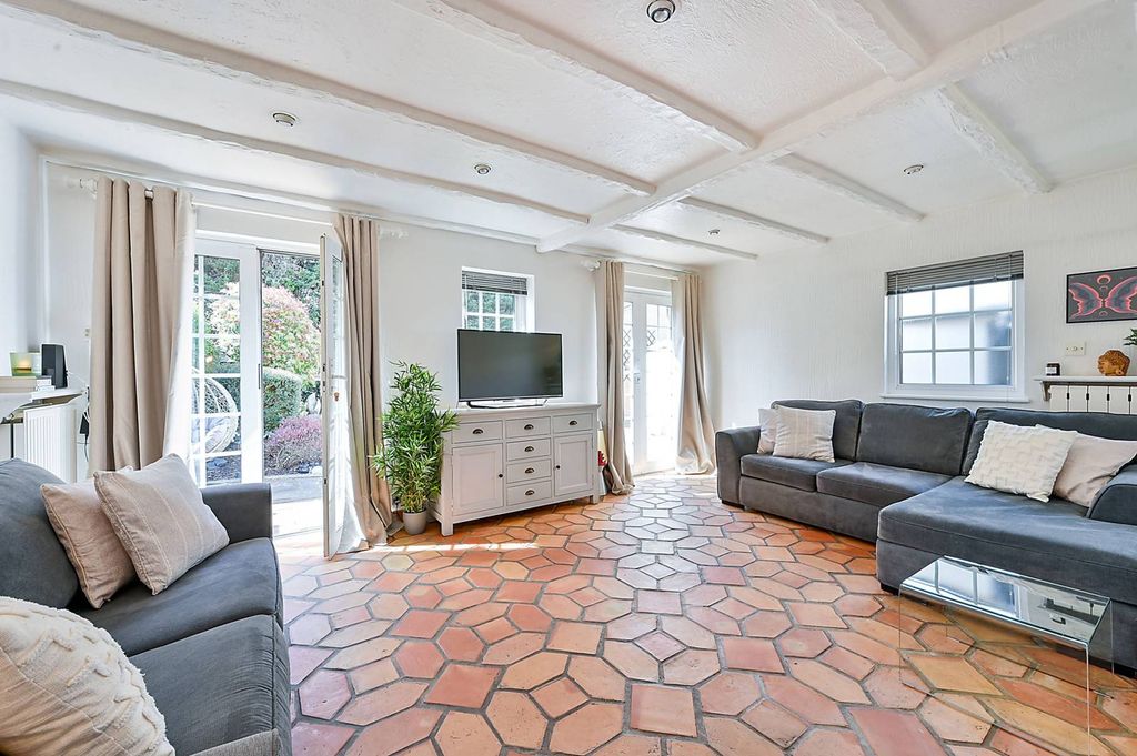 Property photo 3 of 19