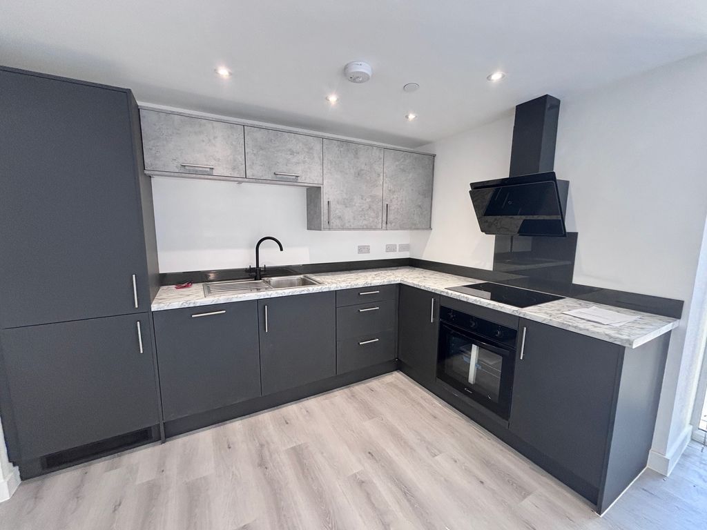 Property photo 2 of 7 Kitchen