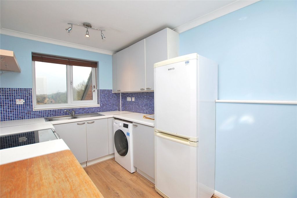 Property photo 2 of 5 Picture No. 13