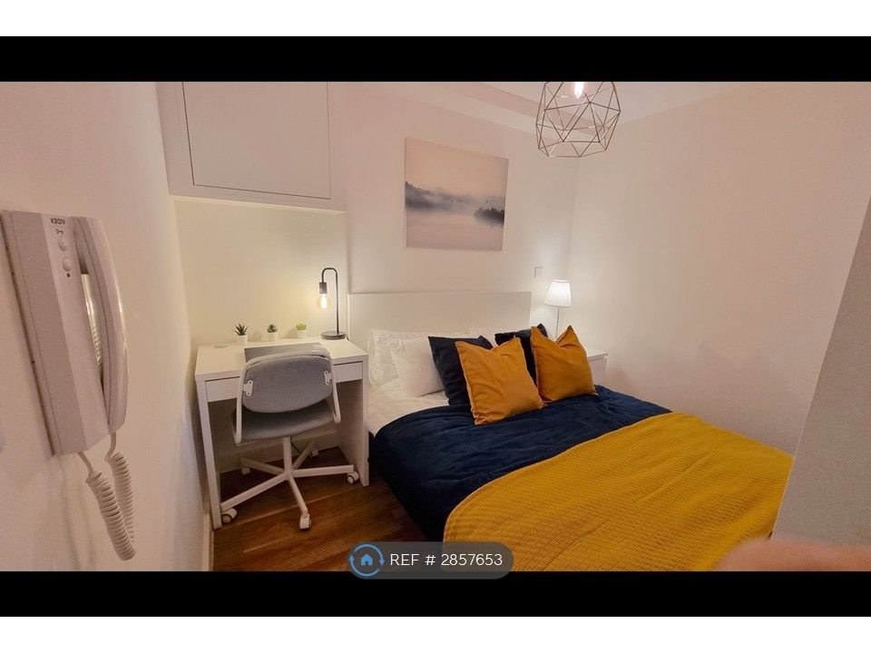 Property photo 3 of 16 Bed Area