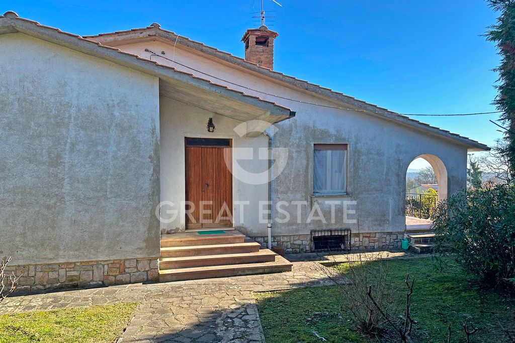 Property photo 2 of 26